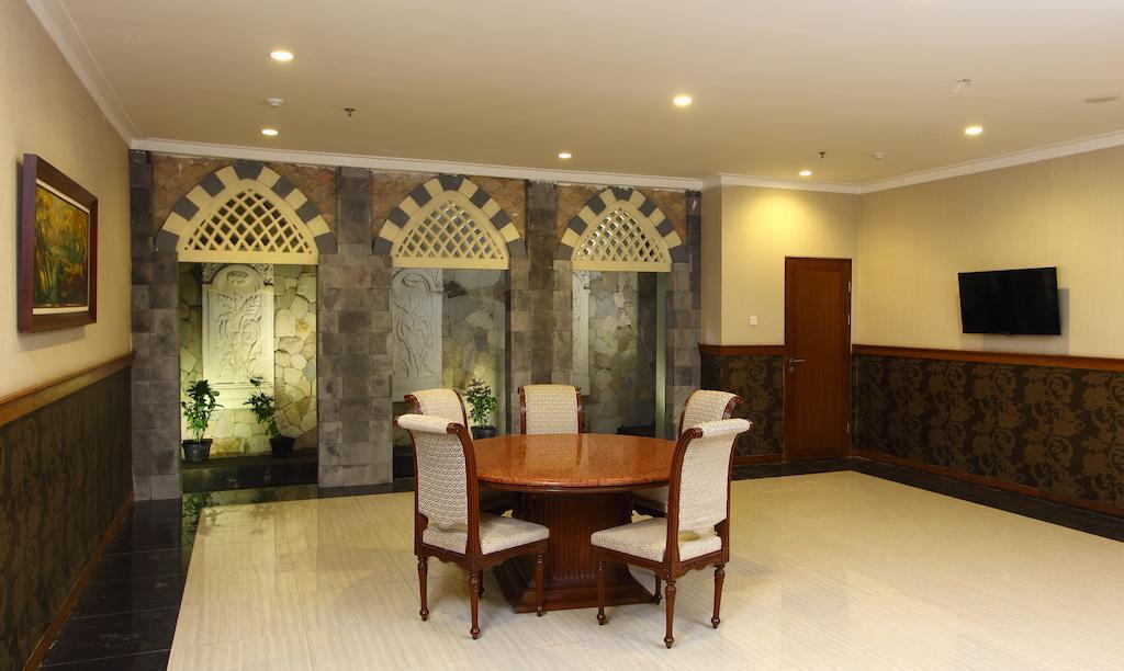 Aziza Syariah Hotel Solo By Horison Zewnętrze zdjęcie